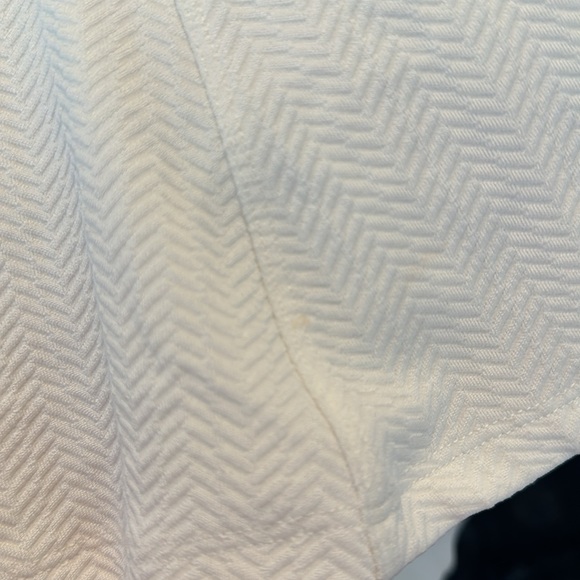 Neverworn. White stretch top. - Picture 8 of 8